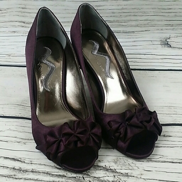 plum colored pumps